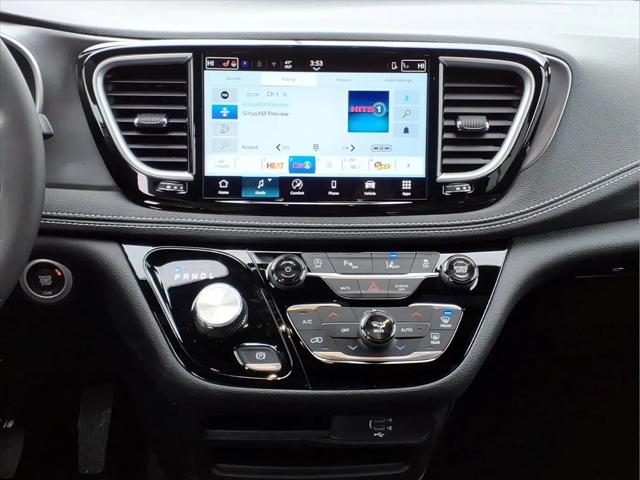 2026 Chrysler Pacifica Select AWD