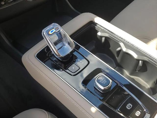 2026 Volvo XC90 Plus, B6 AWD Gas (mild hybrid), Gasoline, Bright, 7 Seats