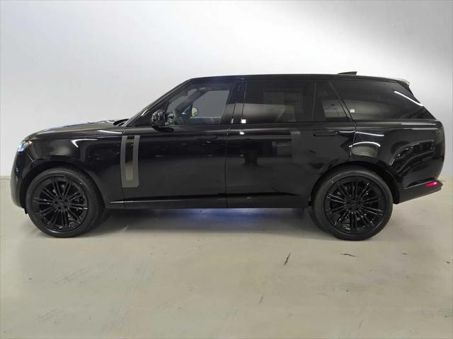 2026 Land Rover Range Rover P615 SV