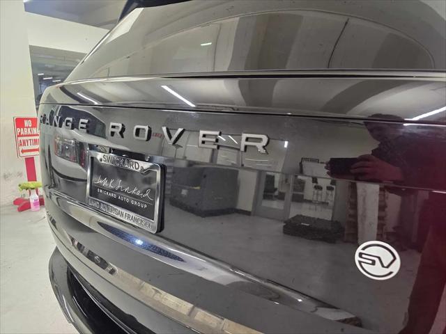 2026 Land Rover Range Rover P615 SV