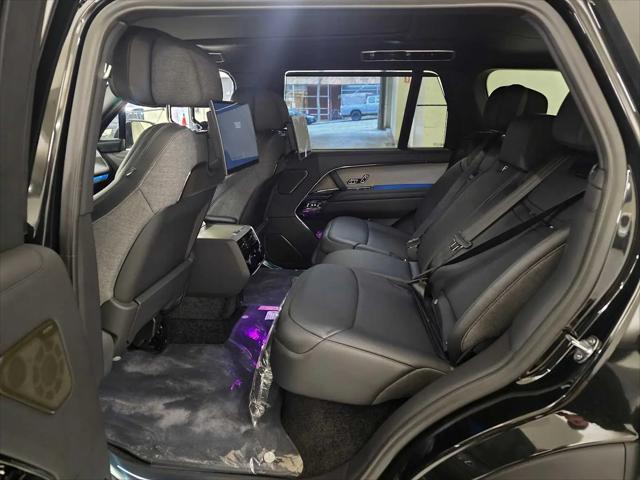 2026 Land Rover Range Rover P615 SV