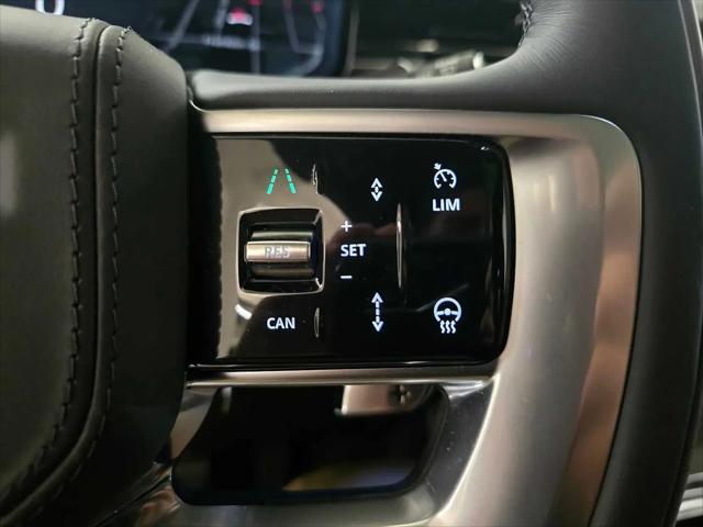 2026 Land Rover Range Rover P615 SV