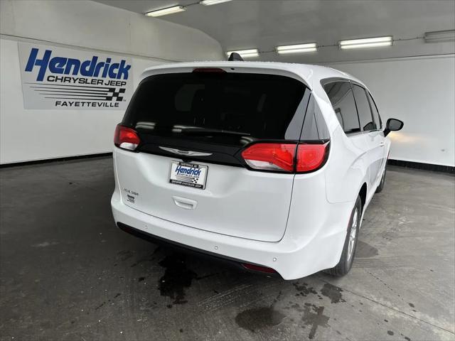 2026 Chrysler Voyager LX