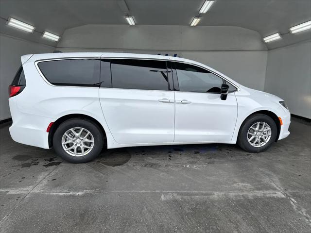 2026 Chrysler Voyager LX