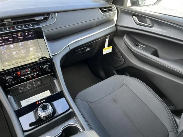 2026 Jeep Grand Cherokee L Altitude 4x4