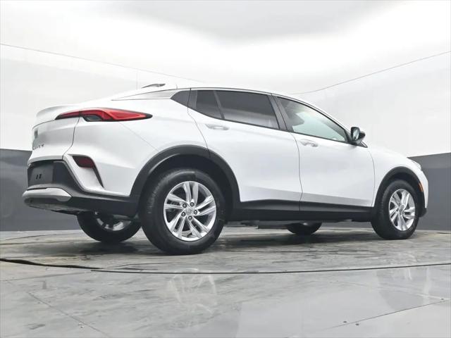 2026 Buick NV Preferred FWD