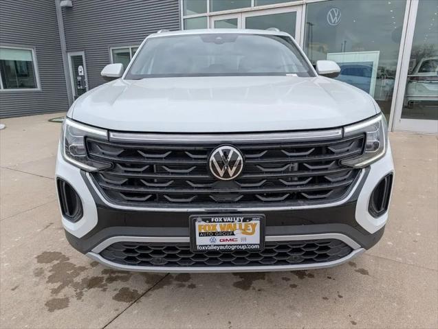 2026 Volkswagen Atlas Cross Sport SE with Technology