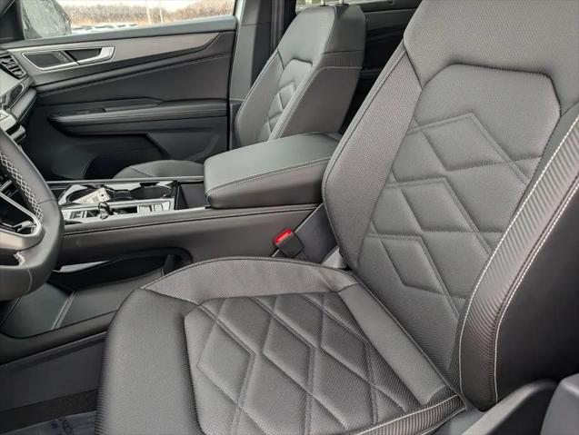 2026 Volkswagen Atlas Cross Sport SE with Technology