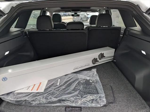 2026 Volkswagen Atlas Cross Sport SE with Technology
