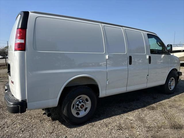 2026 GMC Savana Cargo 2500 Regular Wheelbase, Work Van, RWD