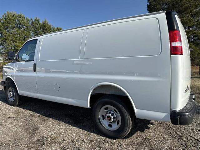 2026 GMC Savana Cargo 2500 Regular Wheelbase, Work Van, RWD