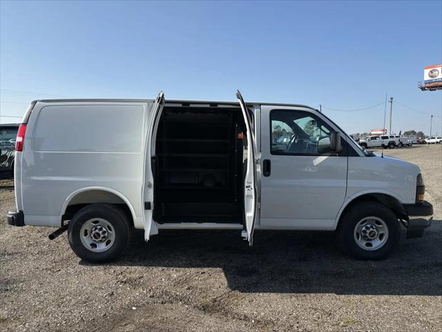 2026 GMC Savana Cargo 2500 Regular Wheelbase, Work Van, RWD
