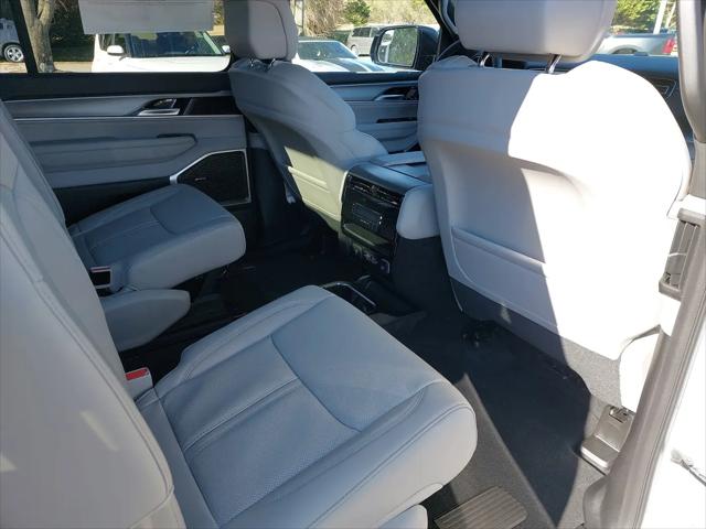 2026 Jeep Grand Wagoneer 4x2