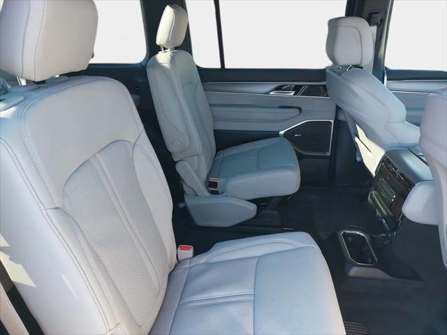 2026 Jeep Grand Wagoneer 4x2