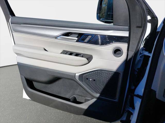 2026 Jeep Grand Wagoneer 4x2