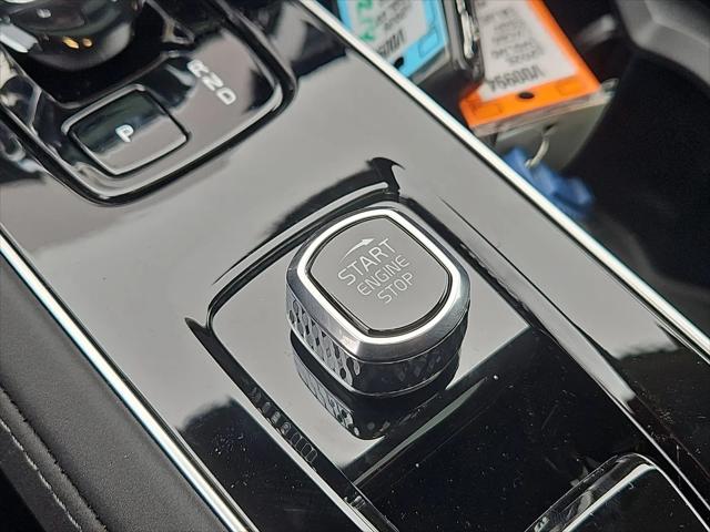 2026 Volvo XC90 Ultra Dark Theme, B6 AWD Gas (mild hybrid), Gasoline, 7 Seats