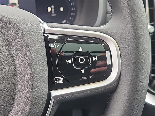 2026 Volvo XC90 Ultra Dark Theme, B6 AWD Gas (mild hybrid), Gasoline, 7 Seats