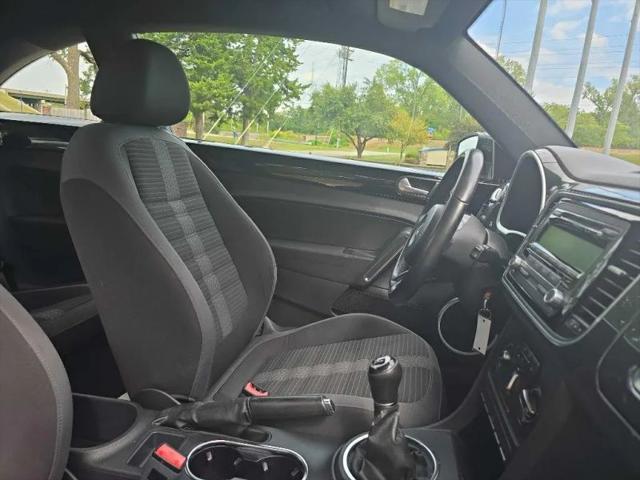 2012 Volkswagen Beetle 2.0T