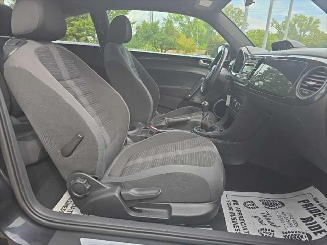 2012 Volkswagen Beetle 2.0T