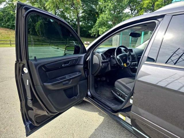 2016 GMC Acadia SLE-2