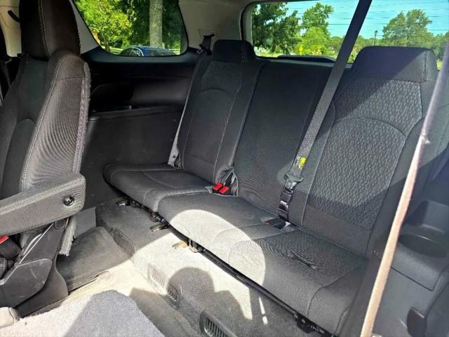 2016 GMC Acadia SLE-2
