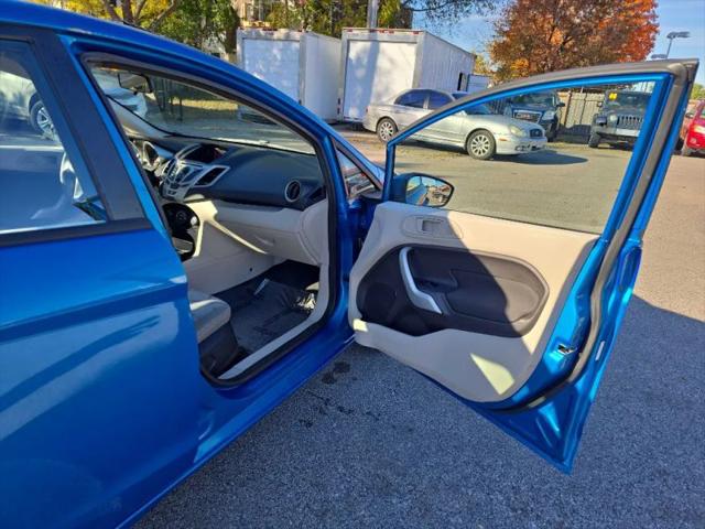 2013 Ford Fiesta SE