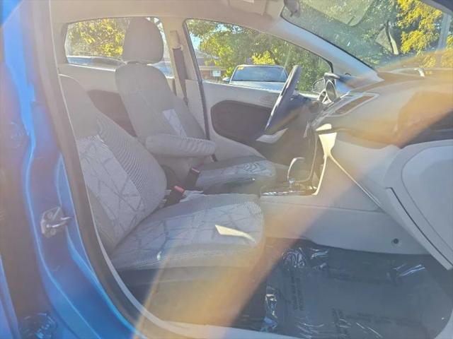 2013 Ford Fiesta SE