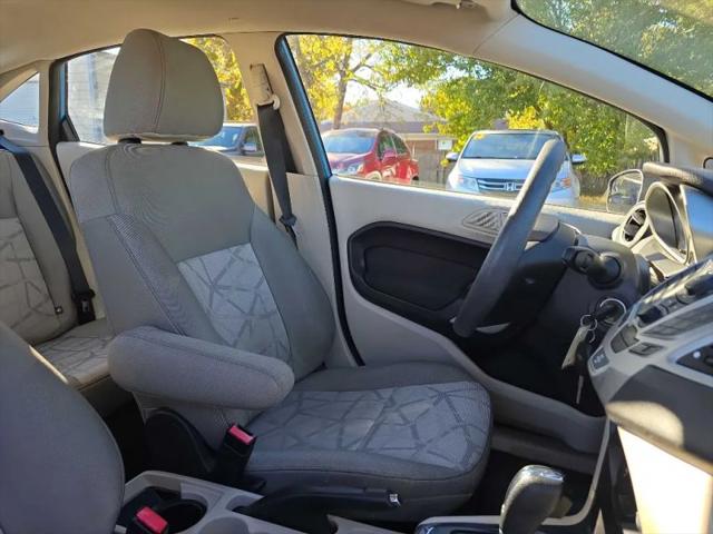 2013 Ford Fiesta SE