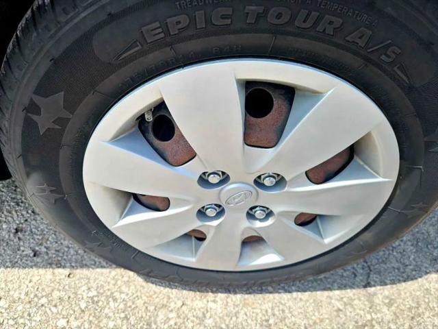 2011 Hyundai Accent GS