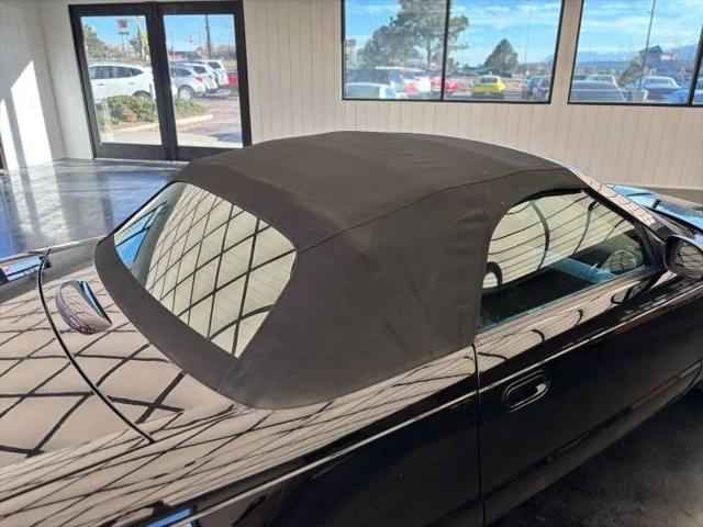 2002 Ford Thunderbird Base
