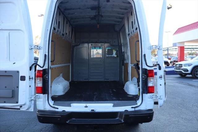 2018 Nissan 3500 SV V8
