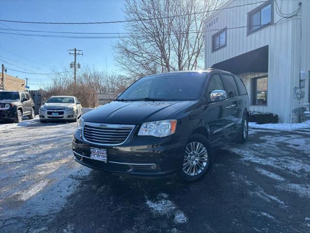2013 Chrysler Town & Country Touring-L for sale in Glendale Heights, IL