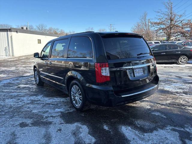 2013 Chrysler Town & Country Touring-L