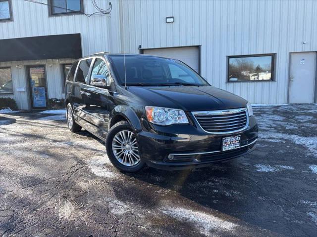 2013 Chrysler Town & Country Touring-L