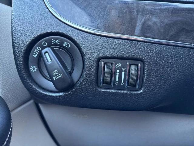 2013 Chrysler Town & Country Touring-L