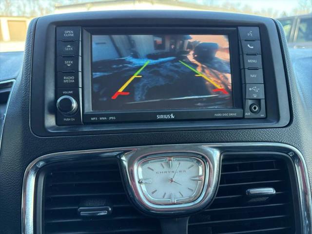 2013 Chrysler Town & Country Touring-L