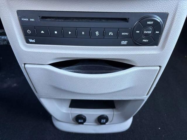 2013 Chrysler Town & Country Touring-L