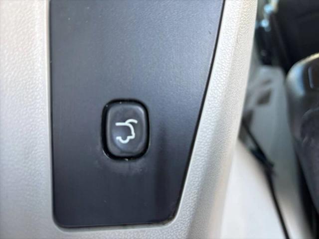 2013 Chrysler Town & Country Touring-L