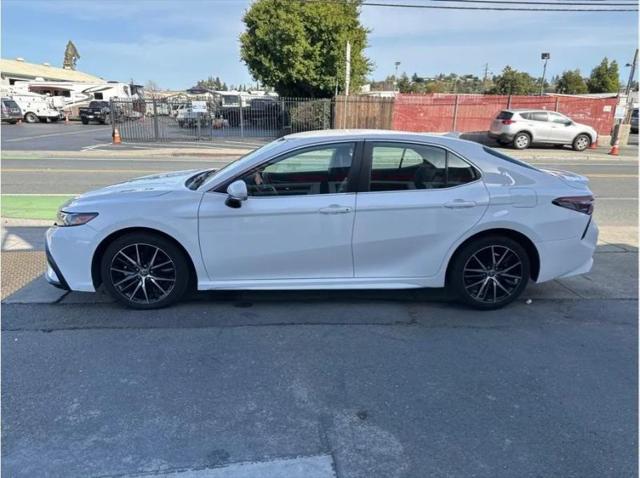 2023 Toyota Camry SE