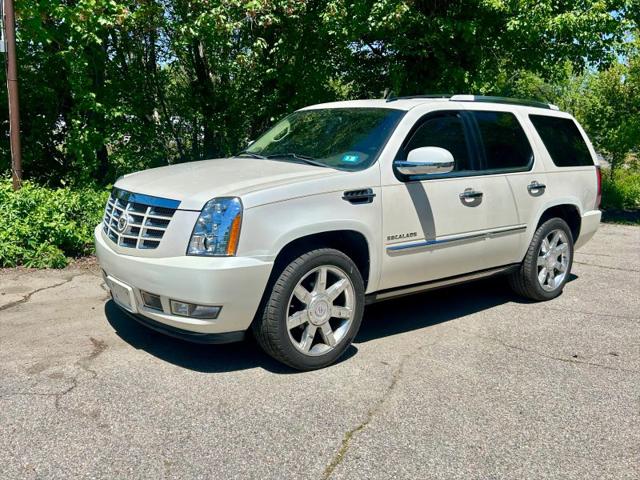 2011 Cadillac Escalade Premium for sale in Kingston, NH