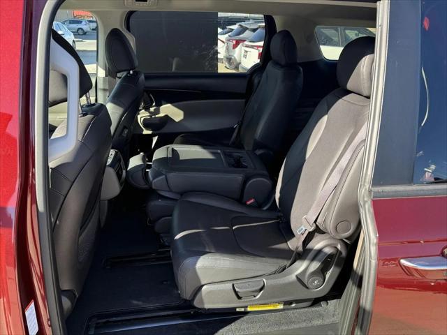 2025 Kia Carnival MPV LXS