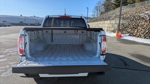 2022 GMC Canyon 4WD Crew Cab Short Box Elevation