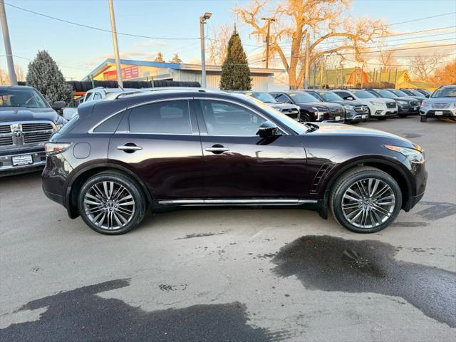 2017 INFINITI QX70 3.7