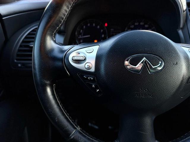 2017 INFINITI QX70 3.7
