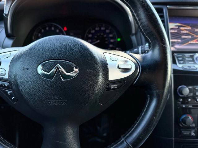 2017 INFINITI QX70 3.7