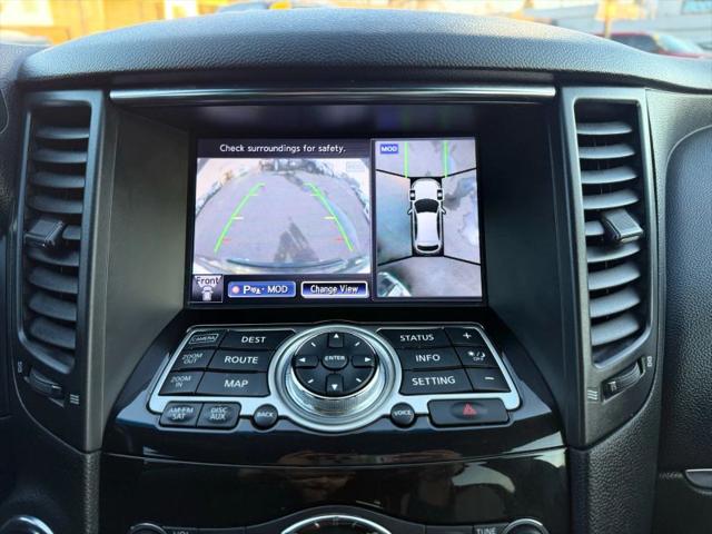 2017 INFINITI QX70 3.7