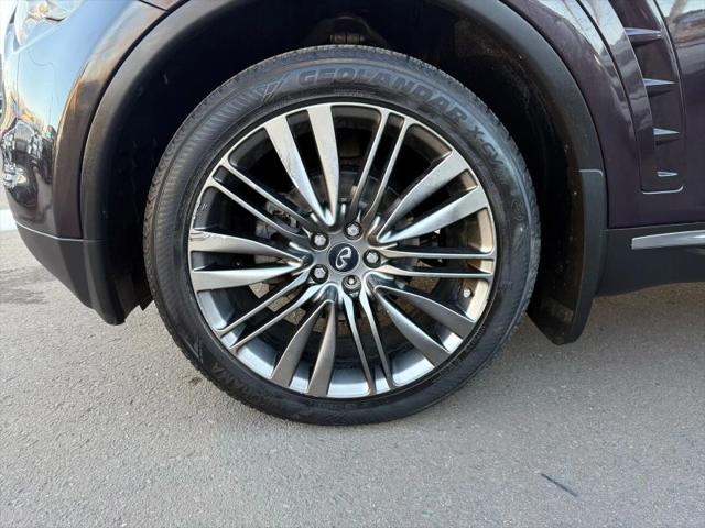 2017 INFINITI QX70 3.7