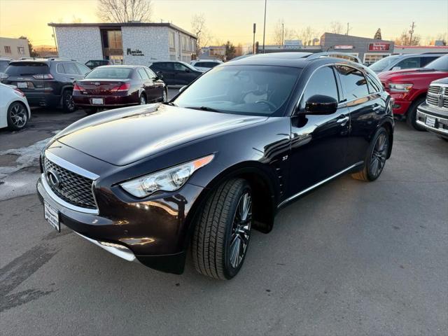 2017 INFINITI QX70 3.7
