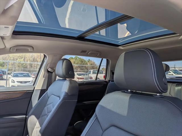 2026 Volkswagen Atlas SE with Technology