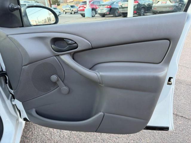 2004 Ford Focus LX